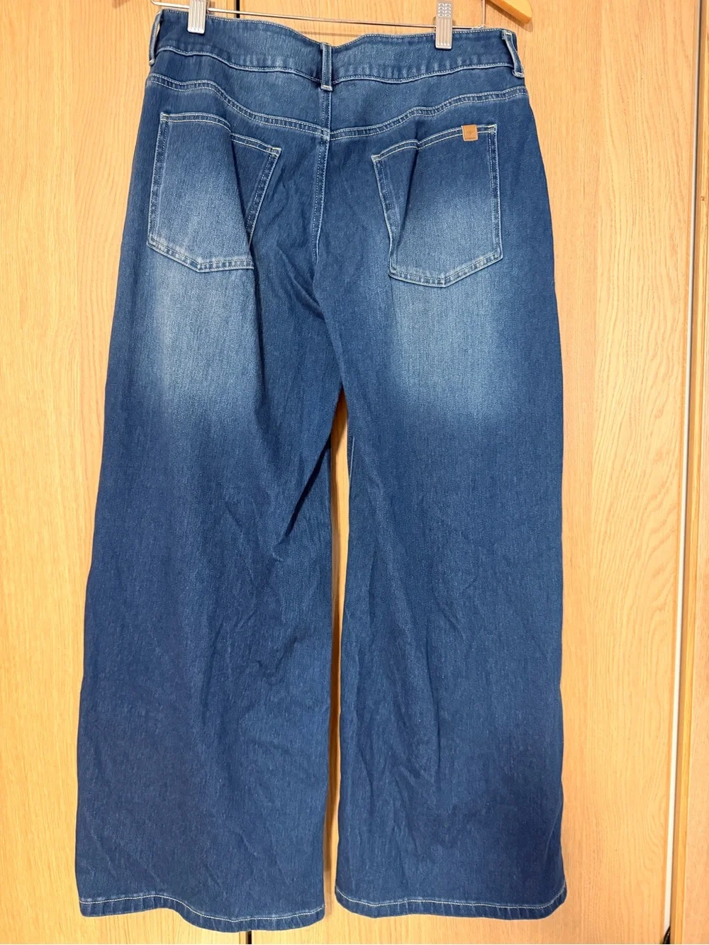 HALARA Dark Blue High-Rise Wide Leg Jeans, size MP